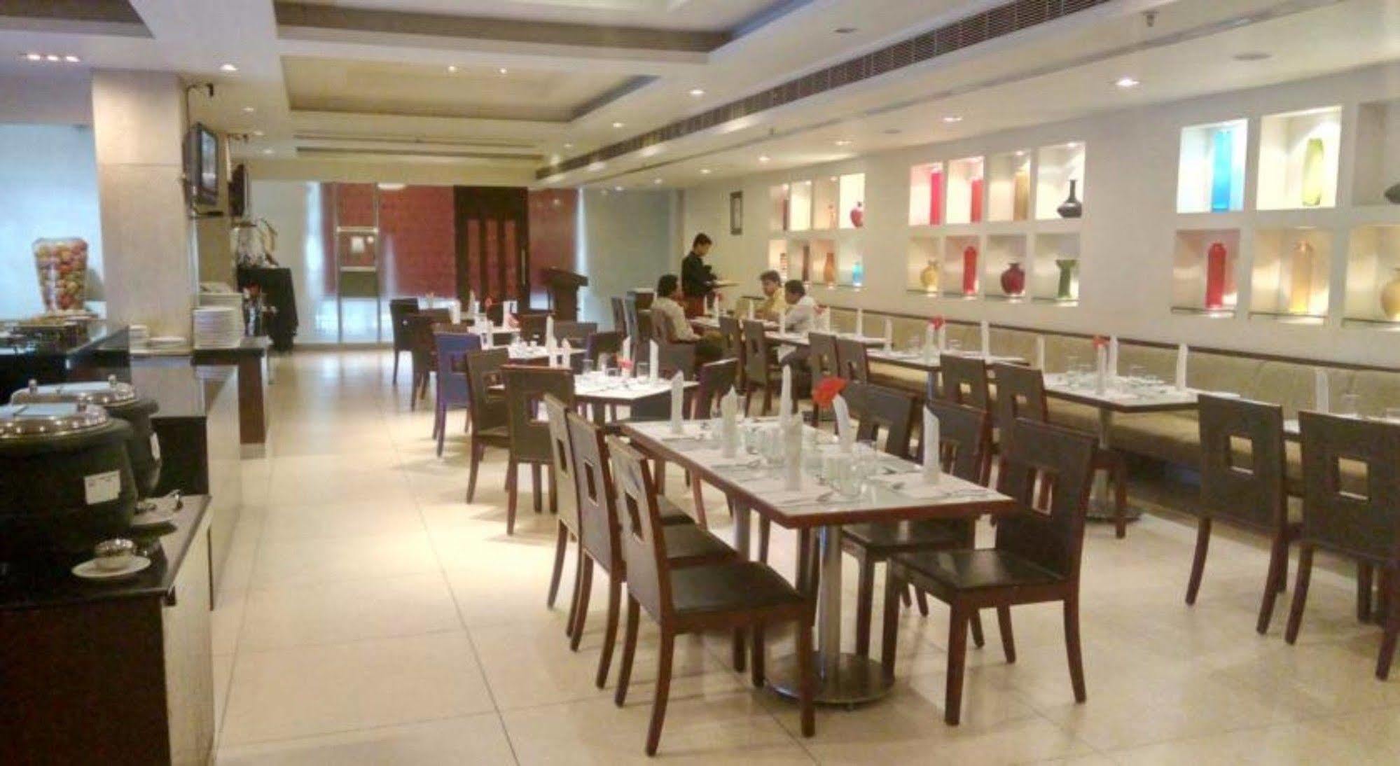 Hampshire Plaza Hotell Hyderabad Eksteriør bilde